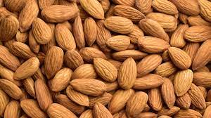 Almendra Entera por Kg