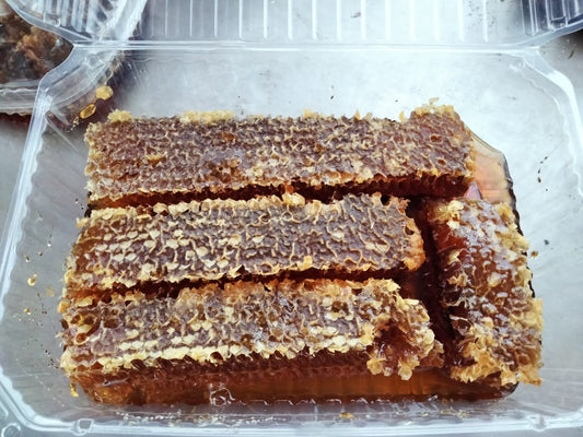 Miel con panal 500 g